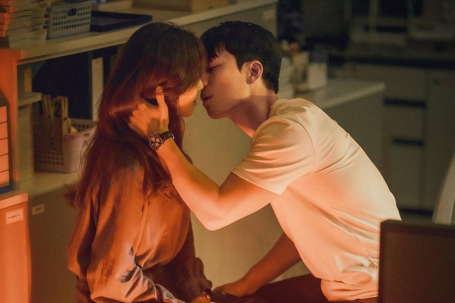 o-romance-aflora-entre-jung-ryeo-won-e-wi-ha-joon-nas-novas-imagens-de-midnight-in-hagwon