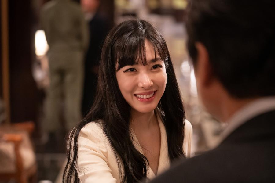 tiffany-young-destaca-se-como-diretora-de-fundao-carismtica-no-novo-dorama-uncle-samsik