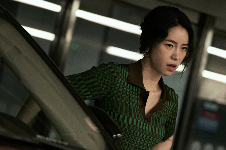 lim-ji-yeon-estrelou-revolver-mistrio-e-suspense-no-novo-filme-coreano