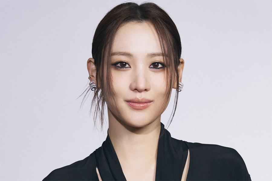 claudia-kim-anuncia-divrcio-aps-5-anos-de-casamento