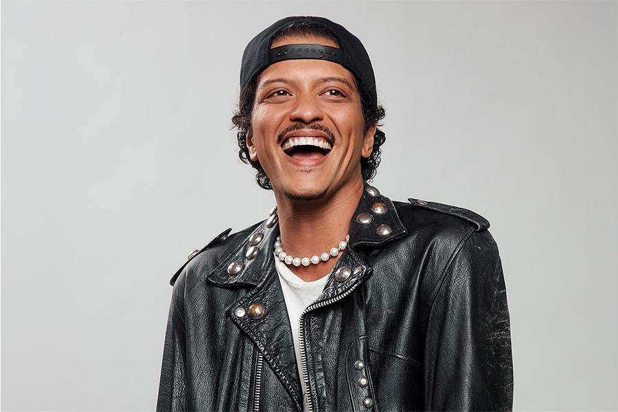 bruno-mars-pode-agitar-o-mama-awards-2024-com-performance-incrvel