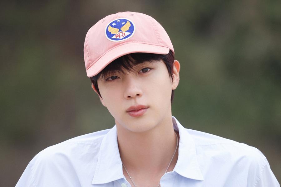 bts-jin-faz-histria-com-the-astronaut-no-top-5-da-billboard-global-200