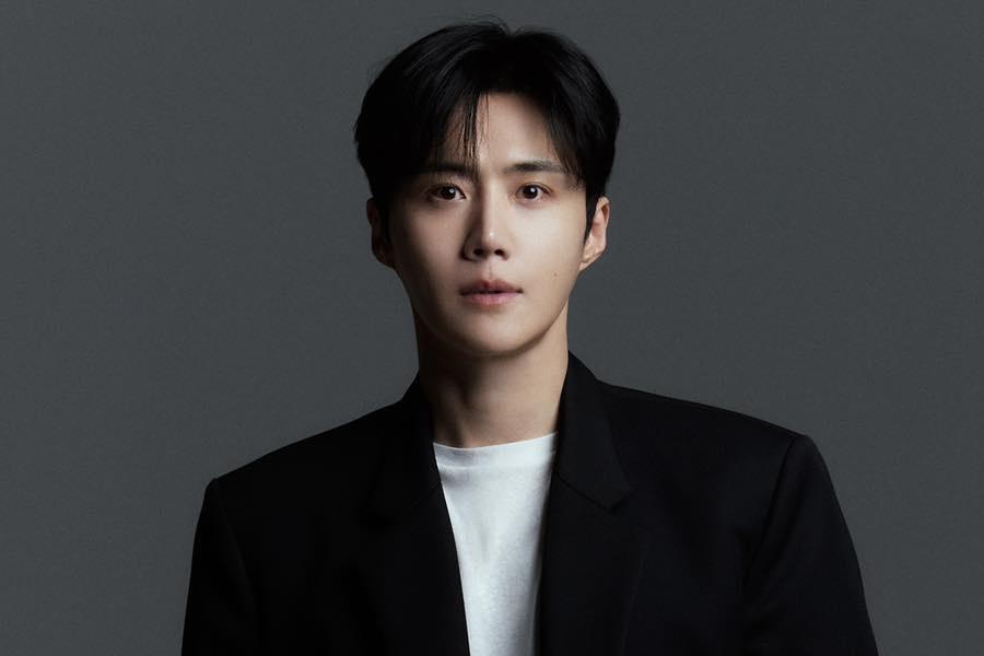kim-seon-ho-agncia-esclarece-polmicas-e-defende-ator